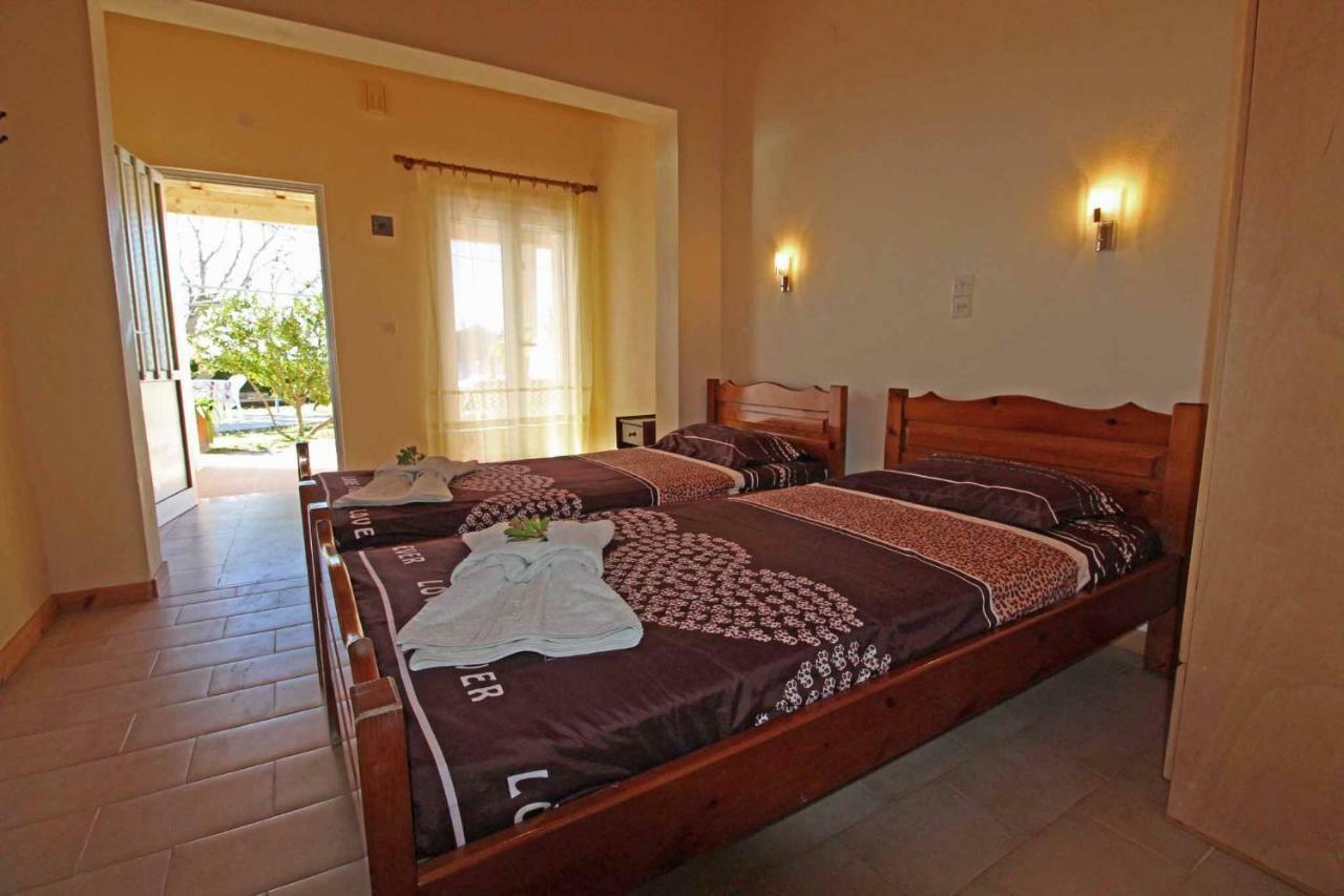 White House Pagoi Apartment Agios Georgios Pagon Exterior photo